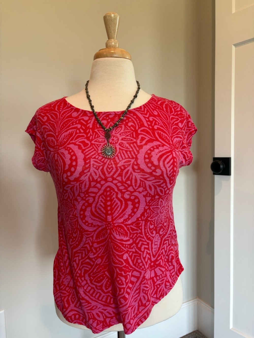 Women's Red and Pink Patterned Short-Sleeve Top